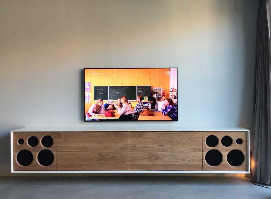 Hoe kun je je meubel voor audio apparatuur onderhouden?